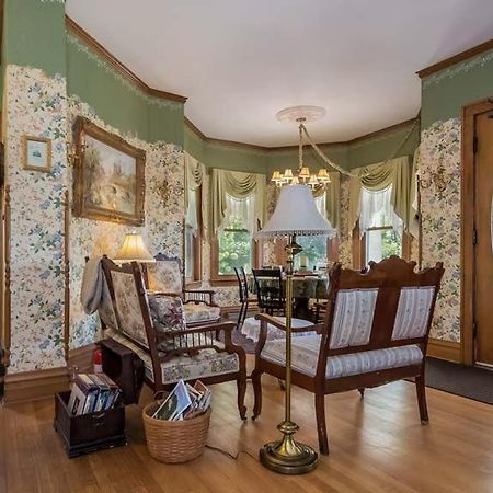 Kingsley House Bed & Breakfast - Full Home Fennville Exterior foto